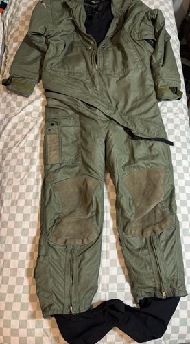Usgi complete mustang - complete, survival
